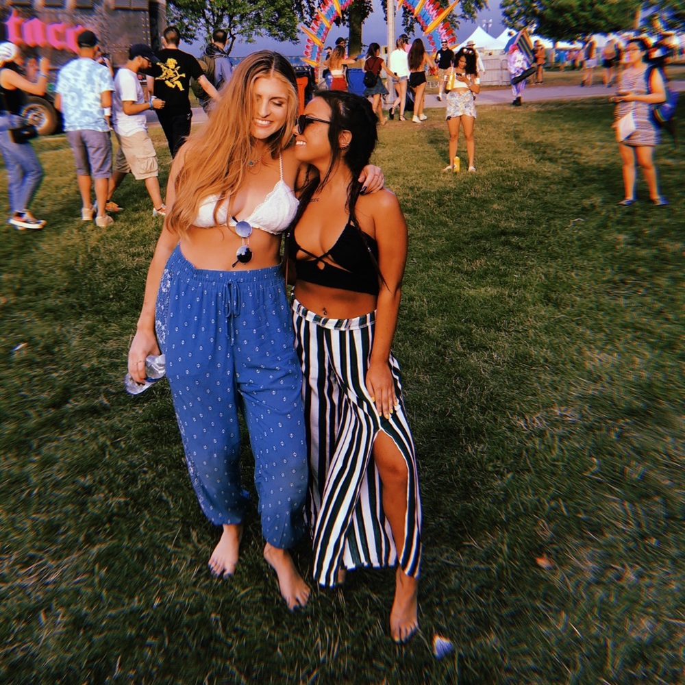 💚🤍🖤 Vertical Striped Beach Pants with Slit